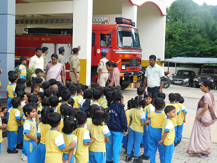 Montessori Field Trip to Fire station, Railway Station, Lake view